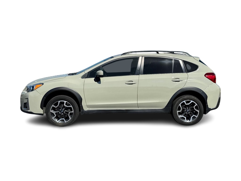 Thumbnail: 2017 Subaru Crosstrek - 3