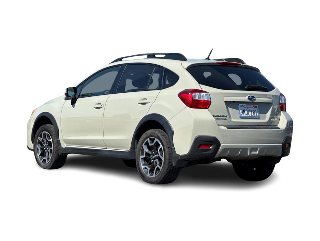 Thumbnail: 2017 Subaru Crosstrek - 4