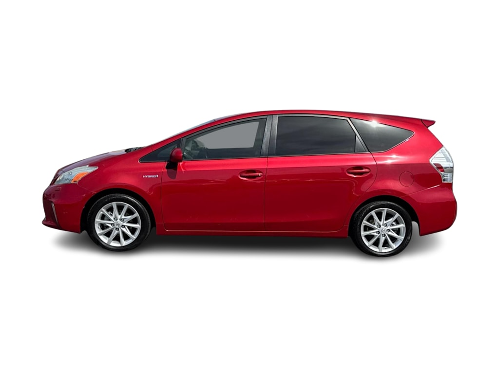 Thumbnail: 2014 Toyota Prius v - 3
