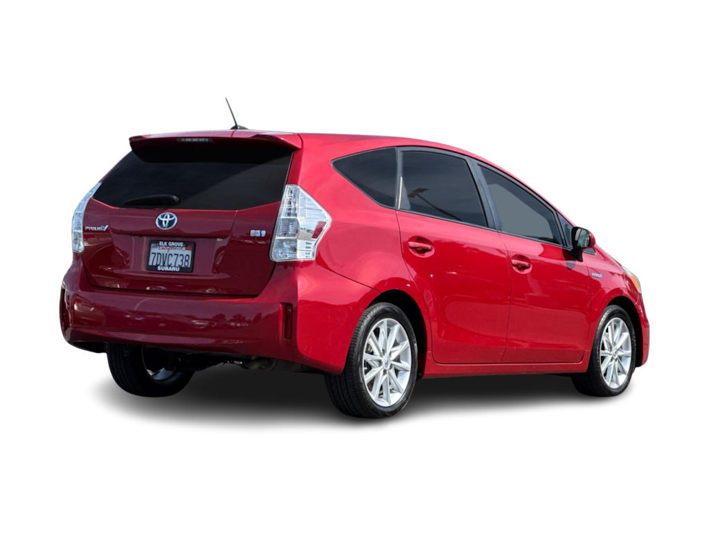 Thumbnail: 2014 Toyota Prius v - 15