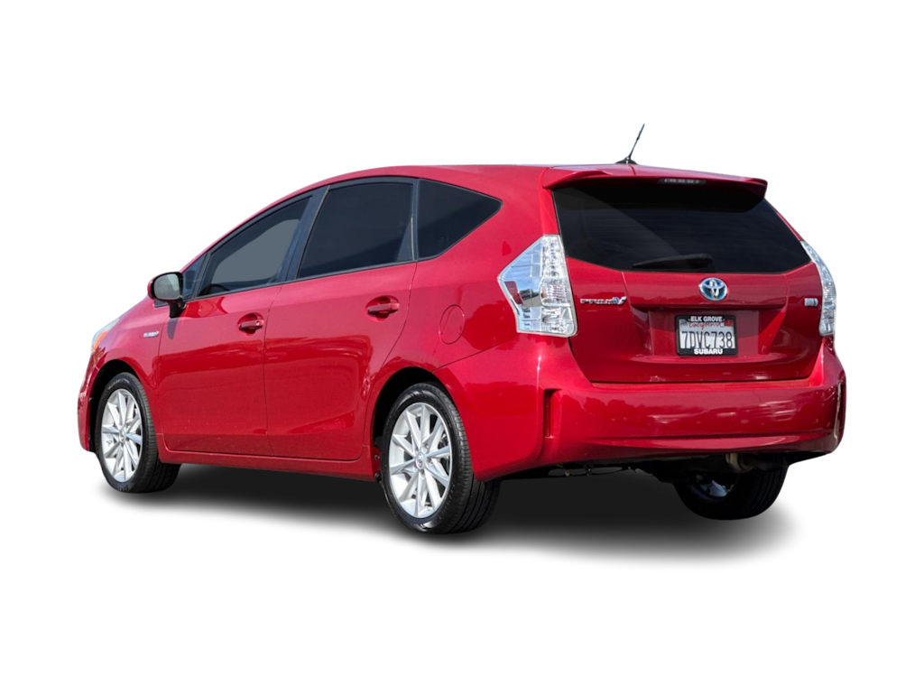 Thumbnail: 2014 Toyota Prius v - 4