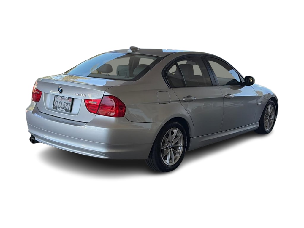 Thumbnail: 2010 BMW 3 Series - 16