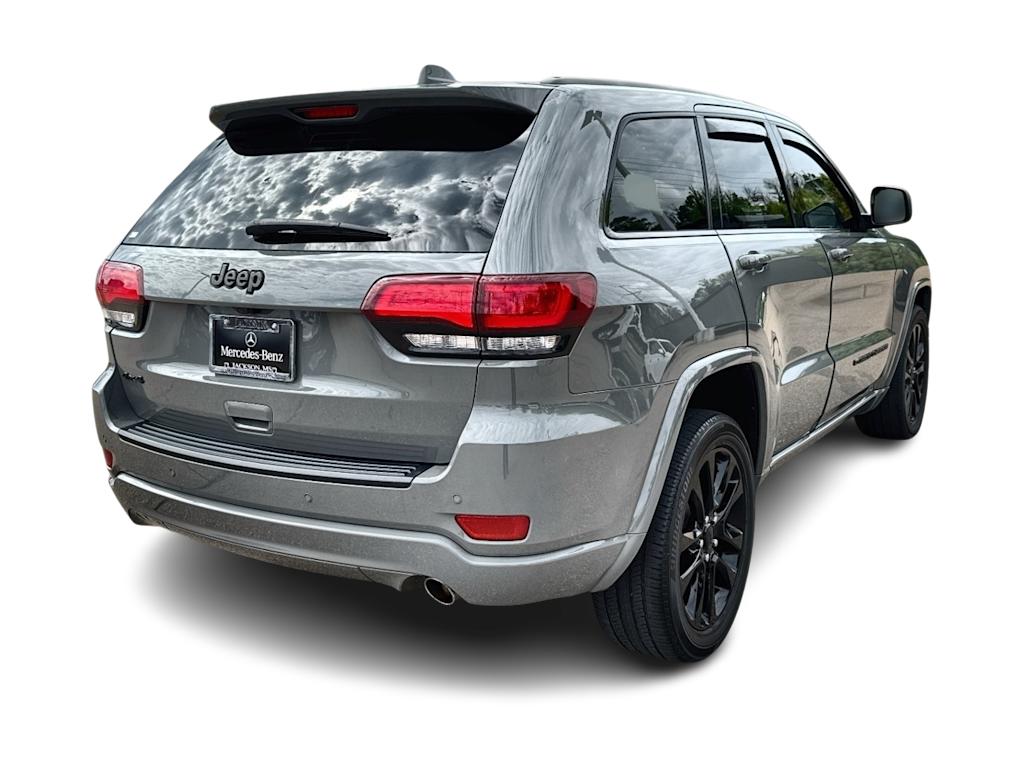 Thumbnail: 2022 Jeep Grand Cherokee - 22