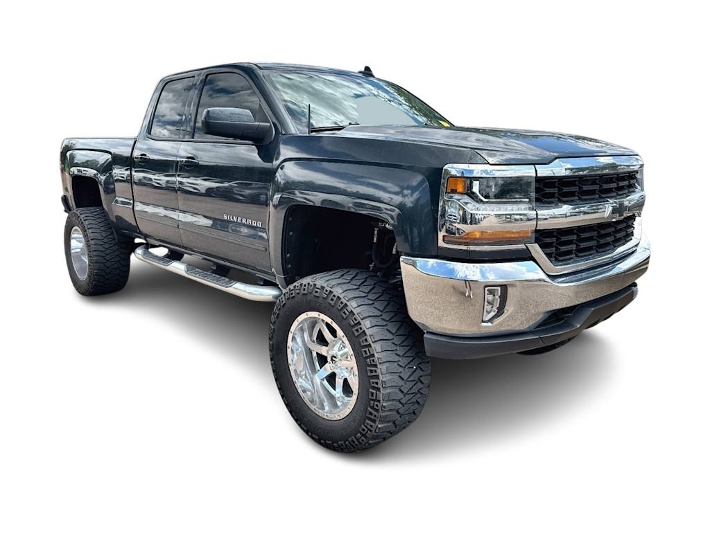 Thumbnail: 2017 Chevrolet Silverado 1500 - 6