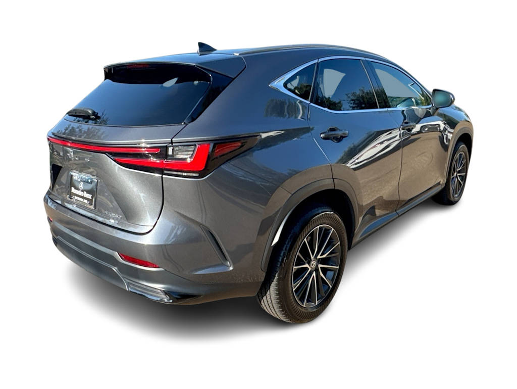 Thumbnail: 2024 Lexus ES - 22