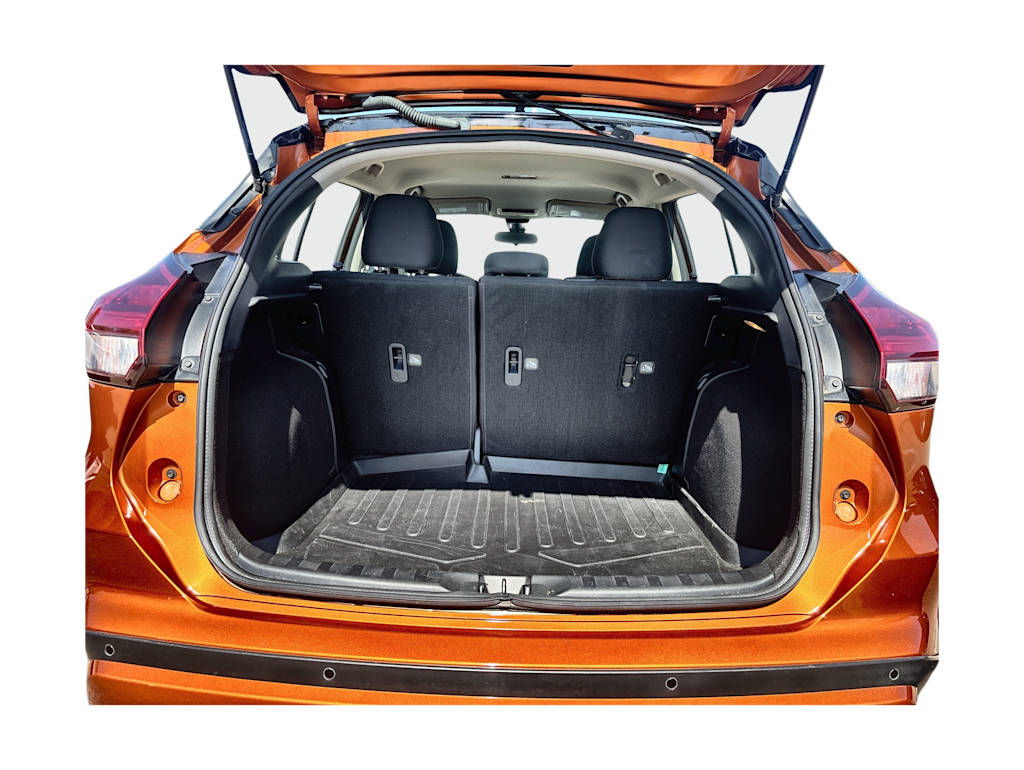 Thumbnail: 2023 Nissan Kicks - 16