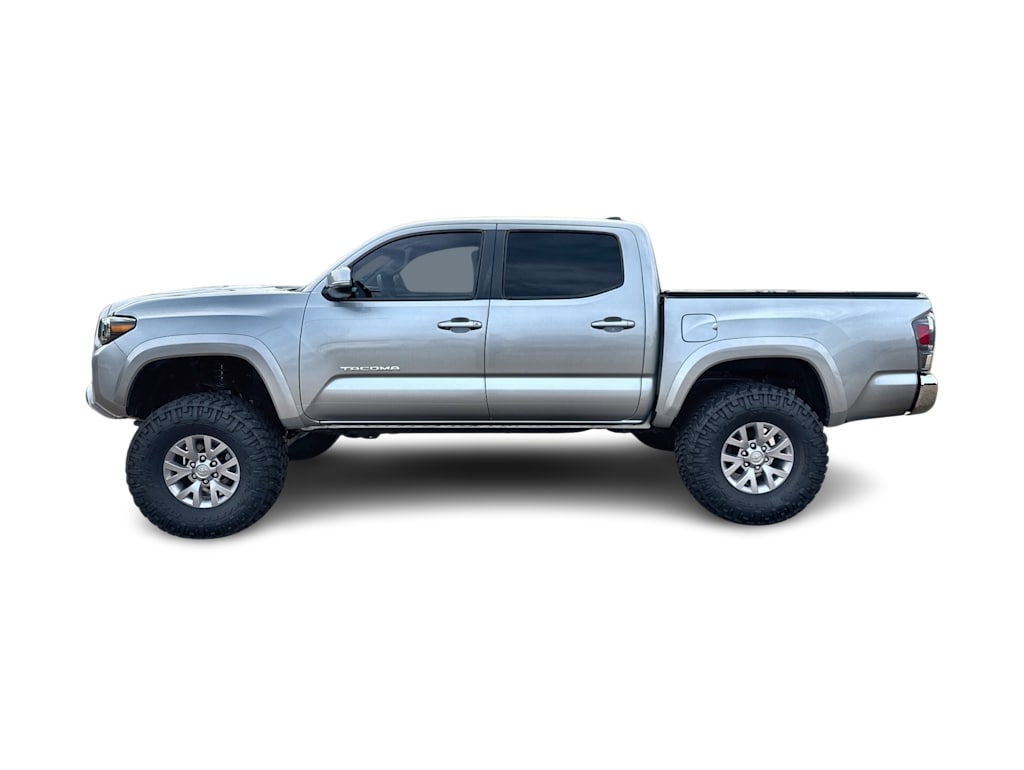 Thumbnail: 2023 Toyota Tacoma - 3