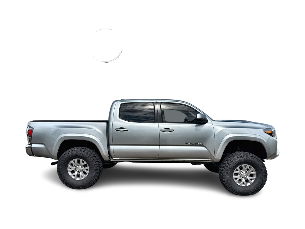 Thumbnail: 2023 Toyota Tacoma - 21