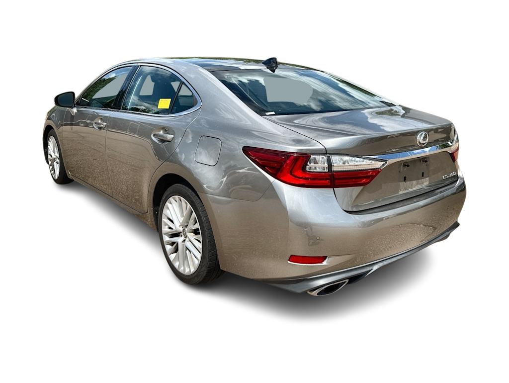 Thumbnail: 2017 Lexus ES - 4