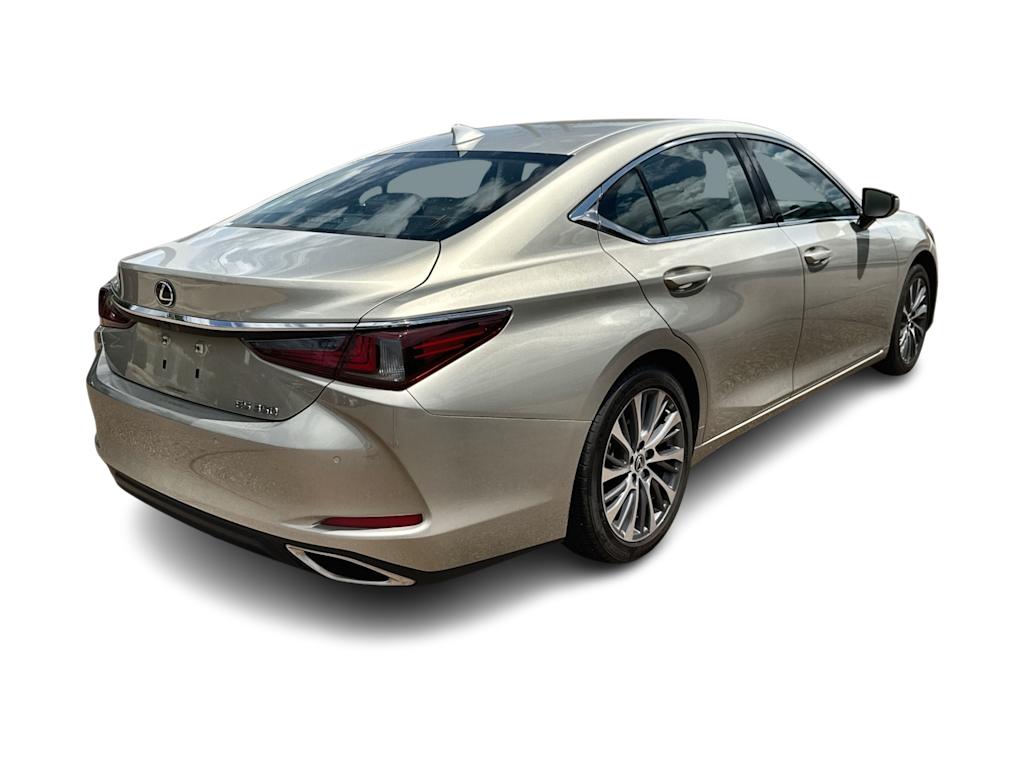 Thumbnail: 2021 Lexus ES - 22