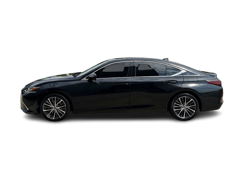 Thumbnail: 2022 Lexus ES - 3