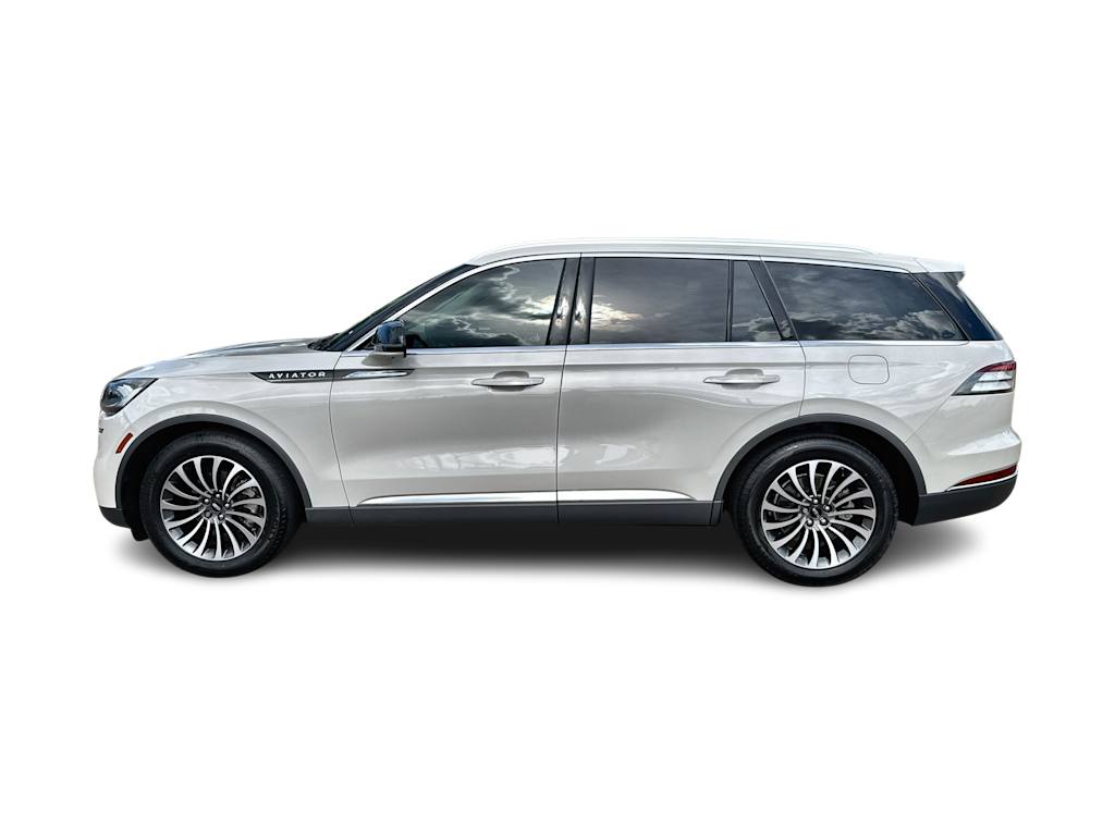 Thumbnail: 2023 Lincoln Aviator - 3