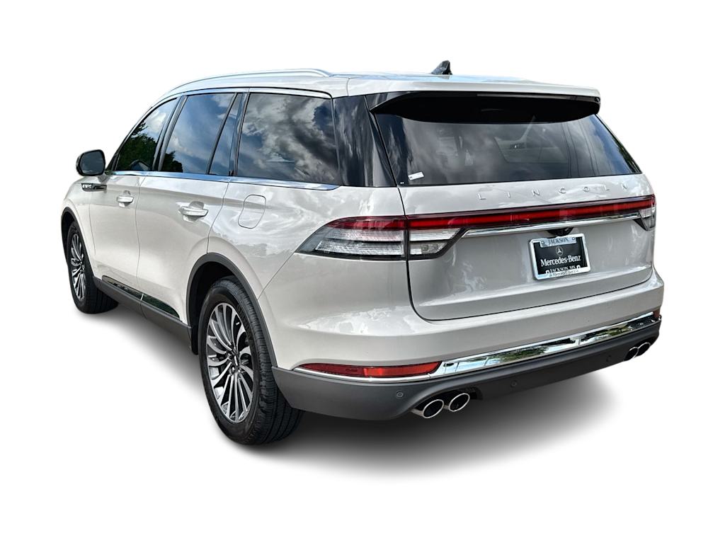 Thumbnail: 2023 Lincoln Aviator - 4