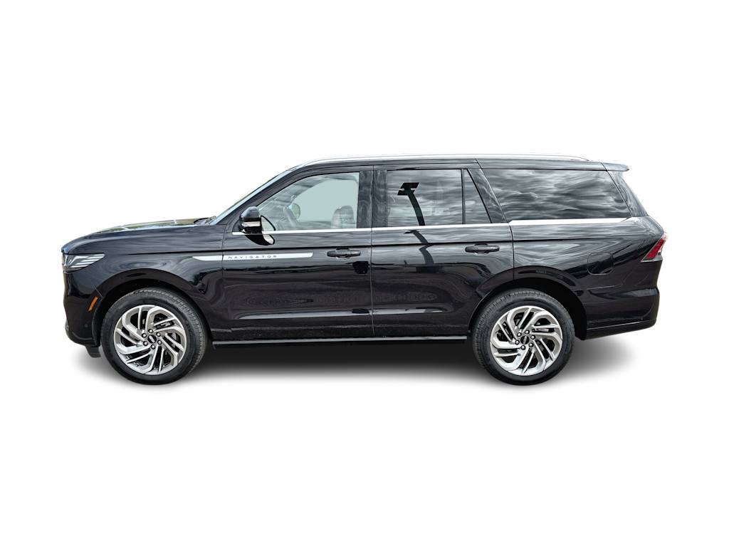 Thumbnail: 2025 Lincoln Navigator - 3