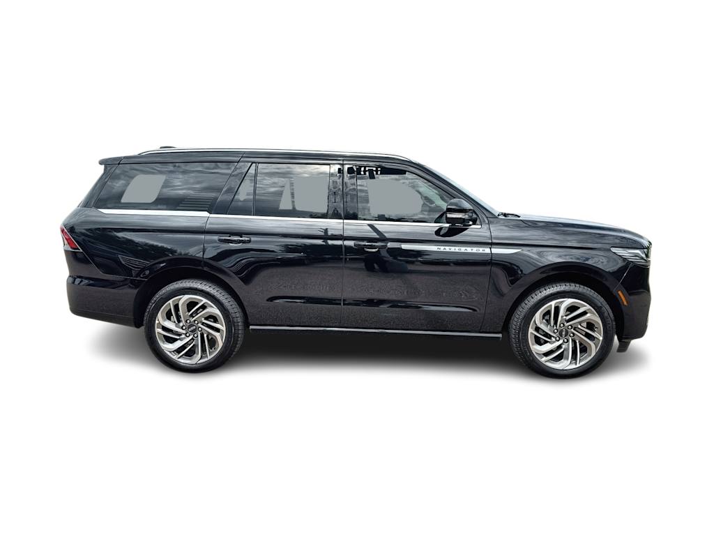 Thumbnail: 2026 Lincoln Navigator - 22