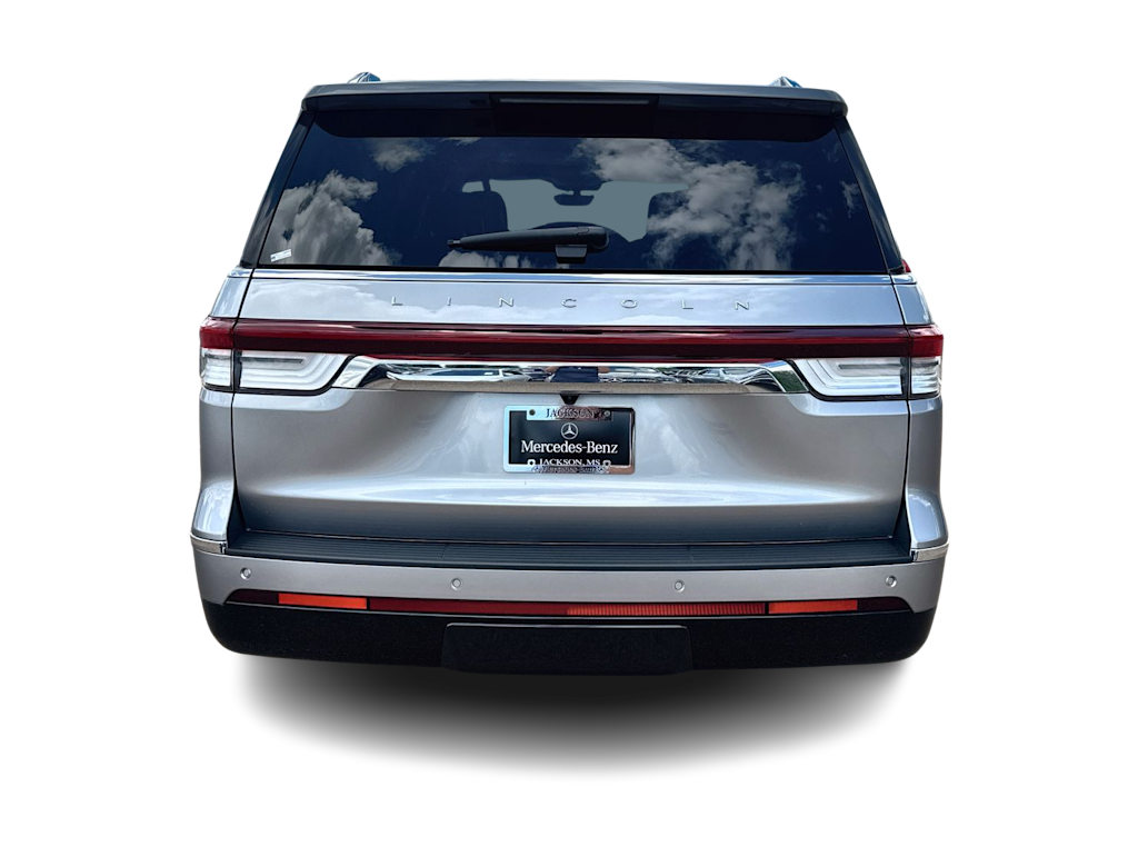 Thumbnail: 2024 Lincoln Navigator L - 4