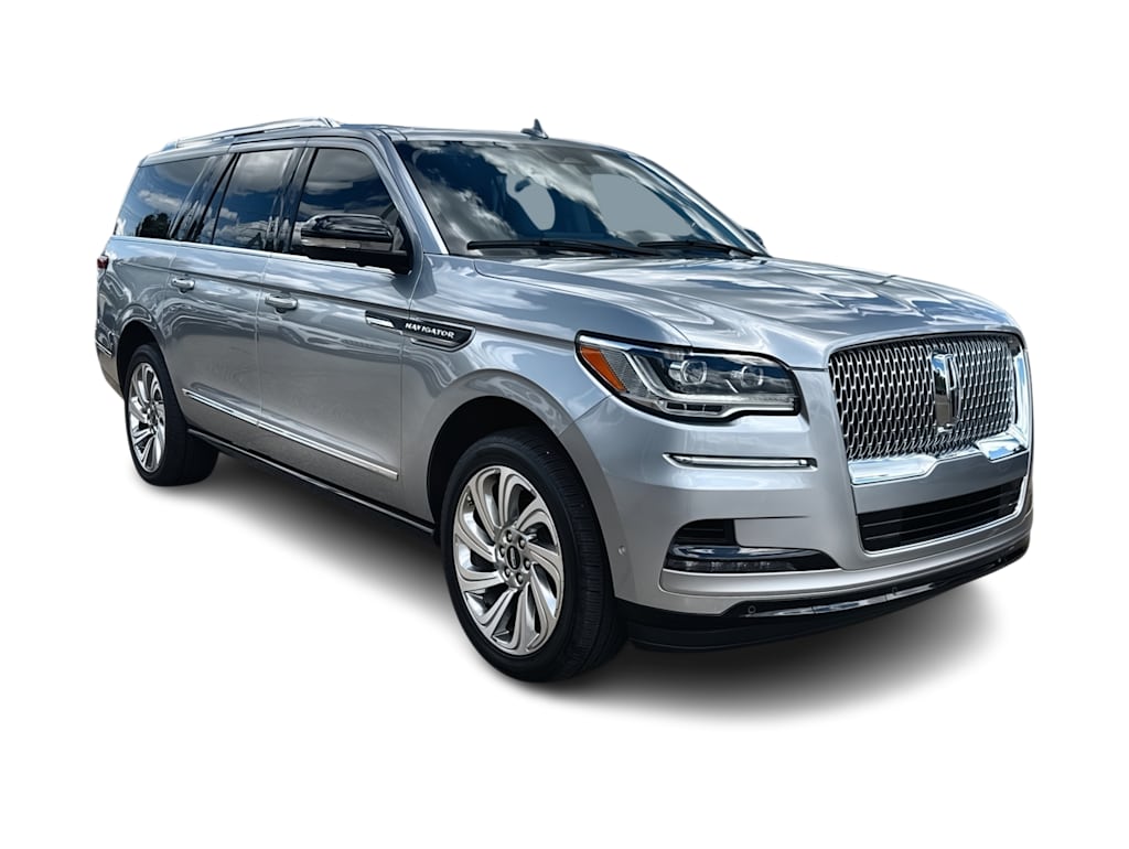 Thumbnail: 2024 Lincoln Navigator L - 21