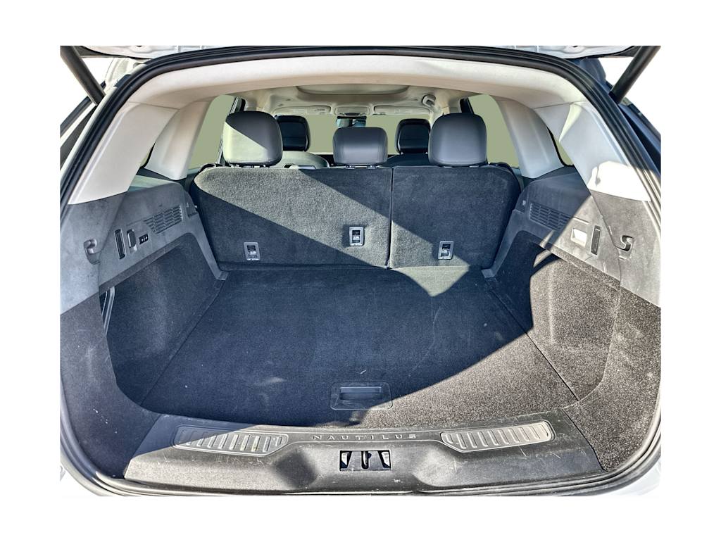 Thumbnail: 2024 Lincoln Nautilus - 15