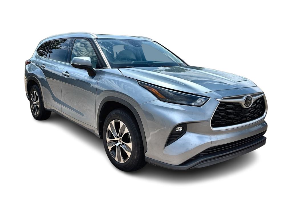 Thumbnail: 2022 Toyota Highlander - 22