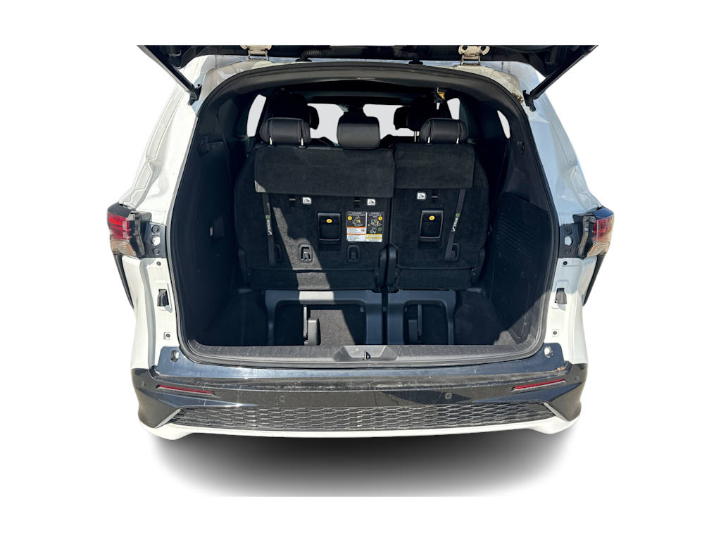 Thumbnail: 2021 Toyota Sienna - 16