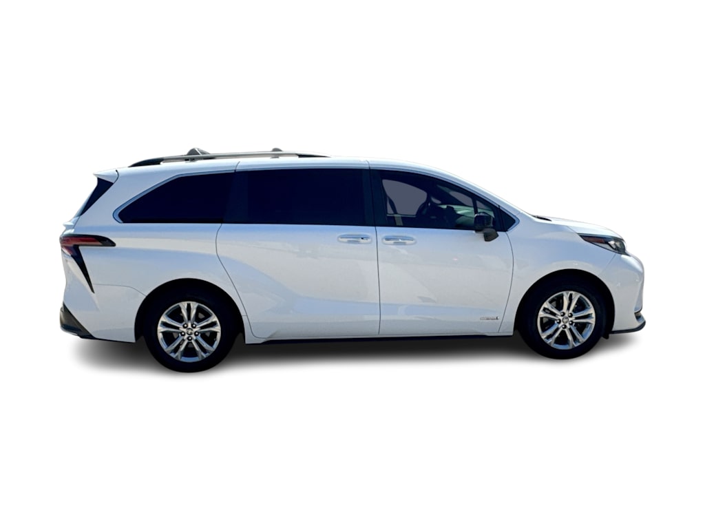 Thumbnail: 2021 Toyota Sienna - 22
