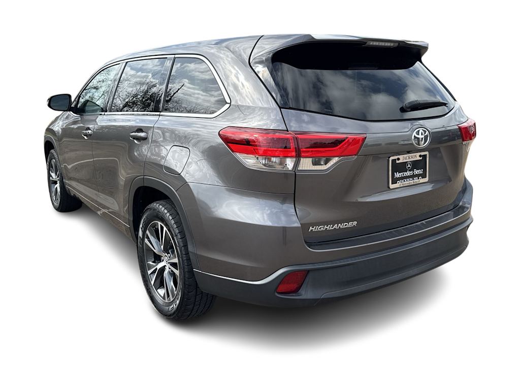 Thumbnail: 2017 Toyota Highlander - 4