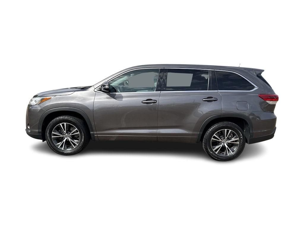 Thumbnail: 2017 Toyota Highlander - 3