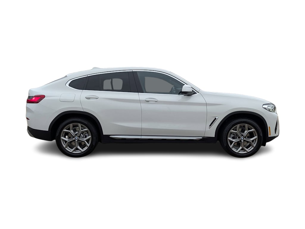 Thumbnail: 2025 BMW X4 - 16