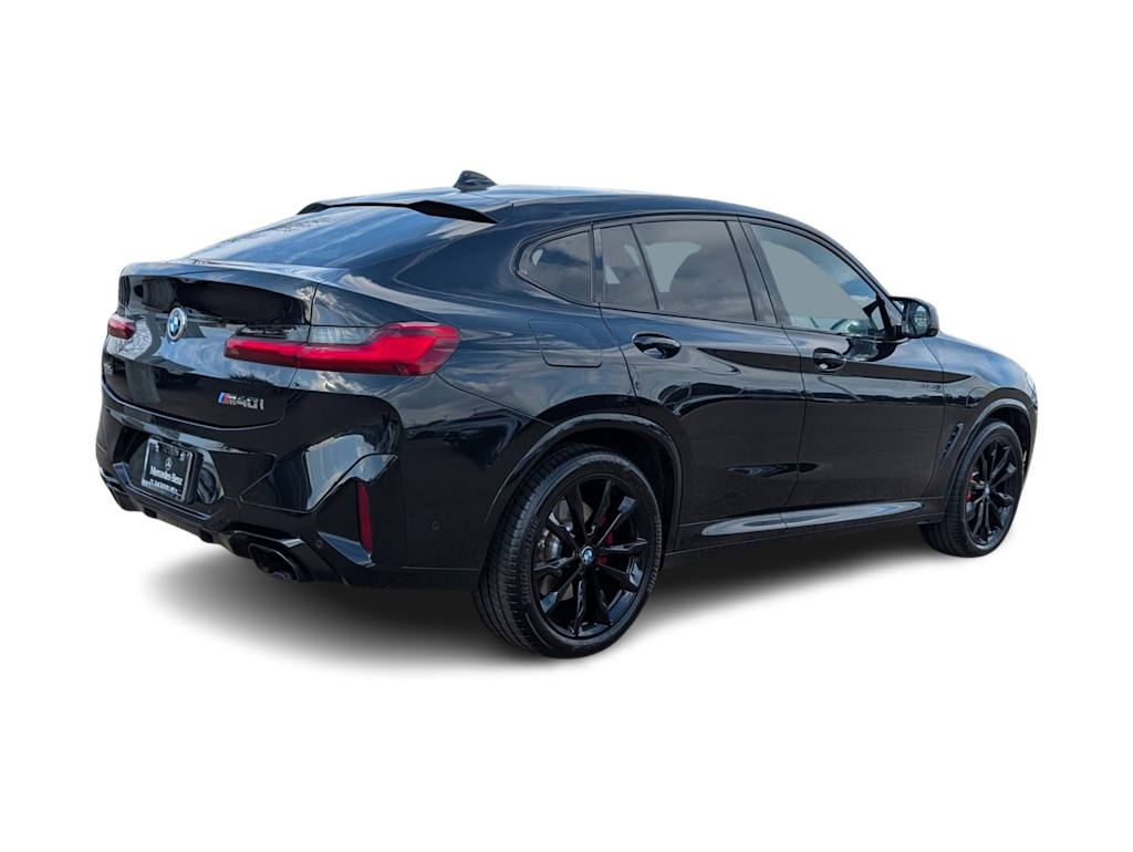 Thumbnail: 2022 BMW X4 - 17