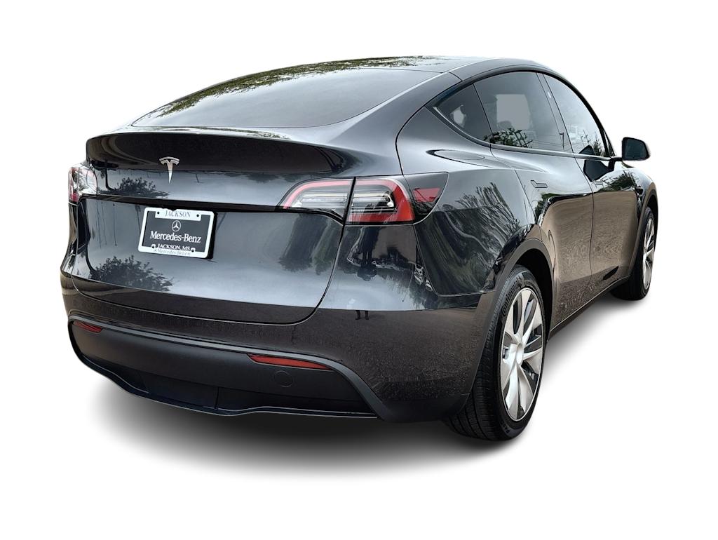 Thumbnail: 2024 Tesla Model Y - 18