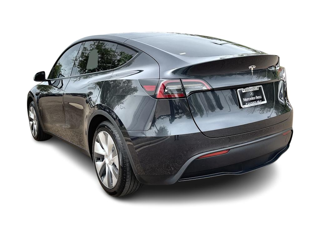 Thumbnail: 2024 Tesla Model Y - 4