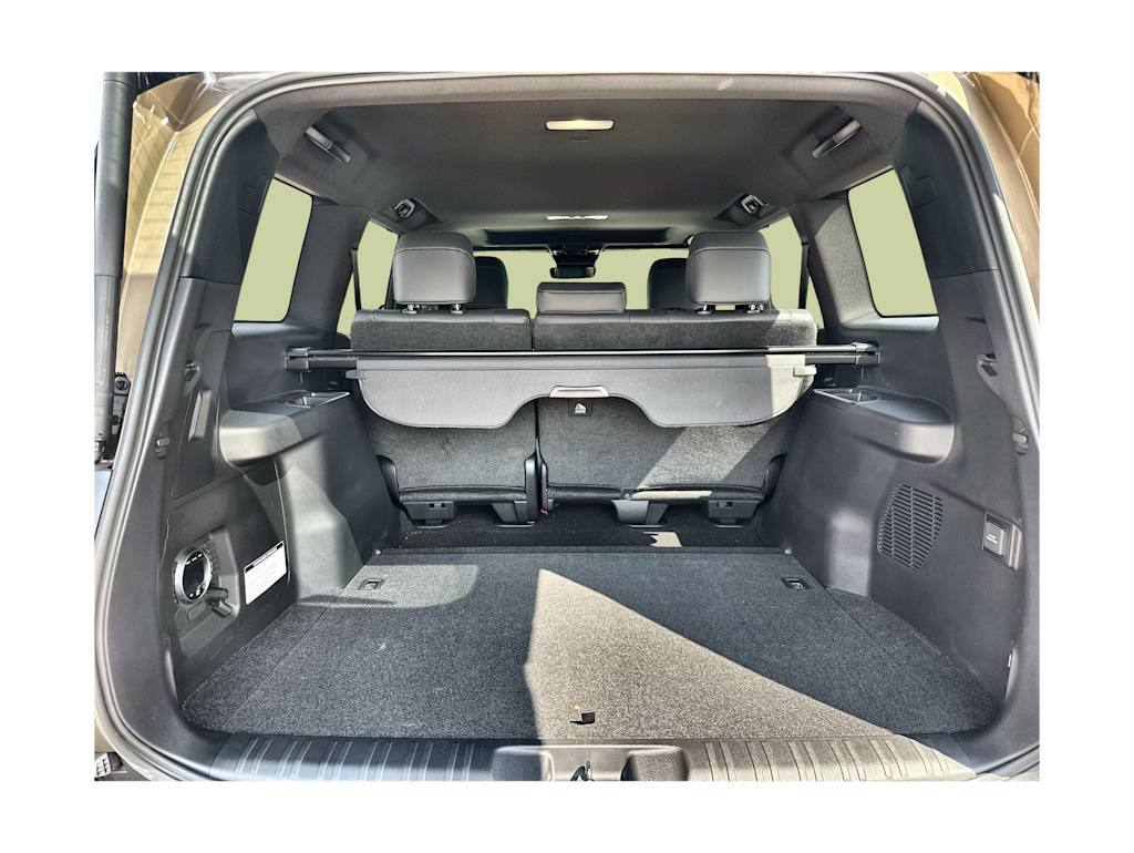 Thumbnail: 2025 Lexus ES - 17