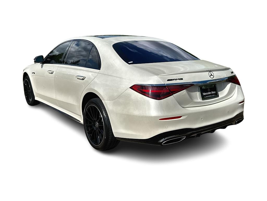 Thumbnail: 2023 Mercedes-Benz S-Class - 4