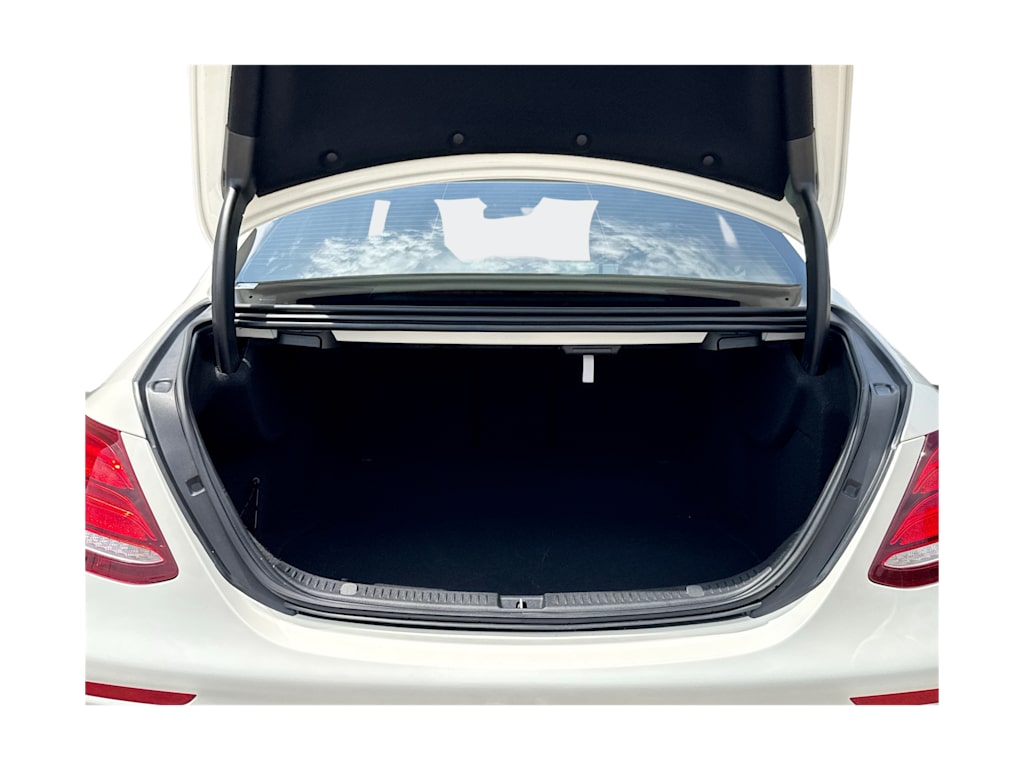 Thumbnail: 2020 Mercedes-Benz E-Class - 17