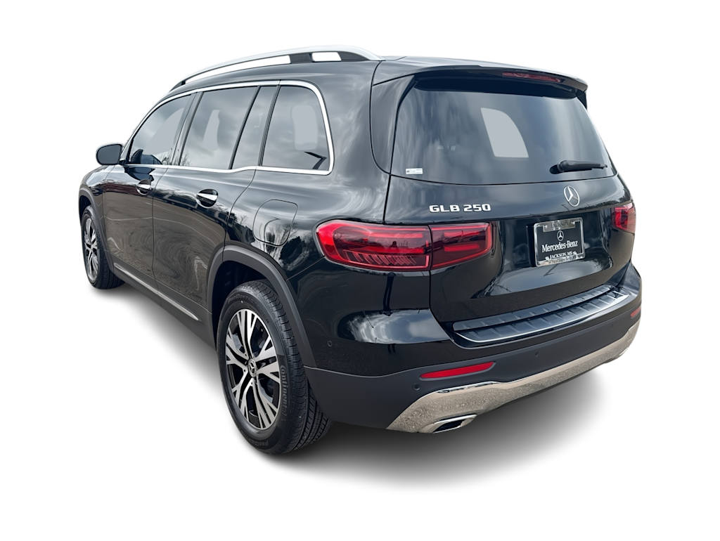 Thumbnail: 2026 Mercedes-Benz GLB - 4