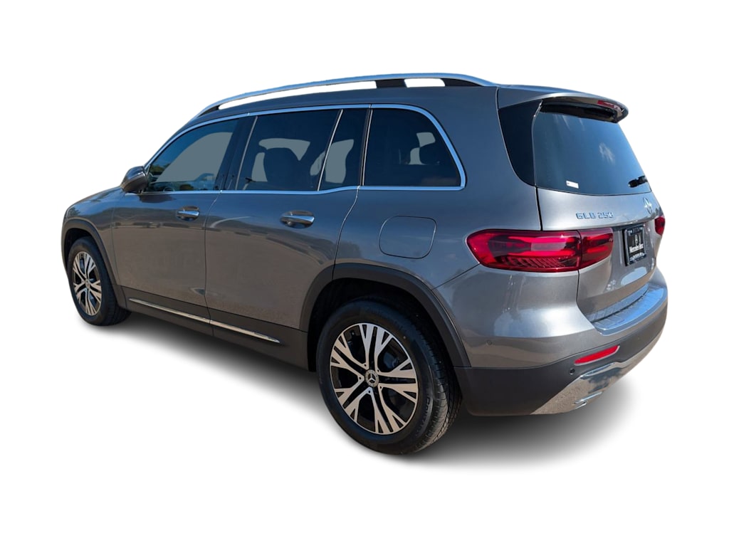 Thumbnail: 2026 Mercedes-Benz GLB - 3