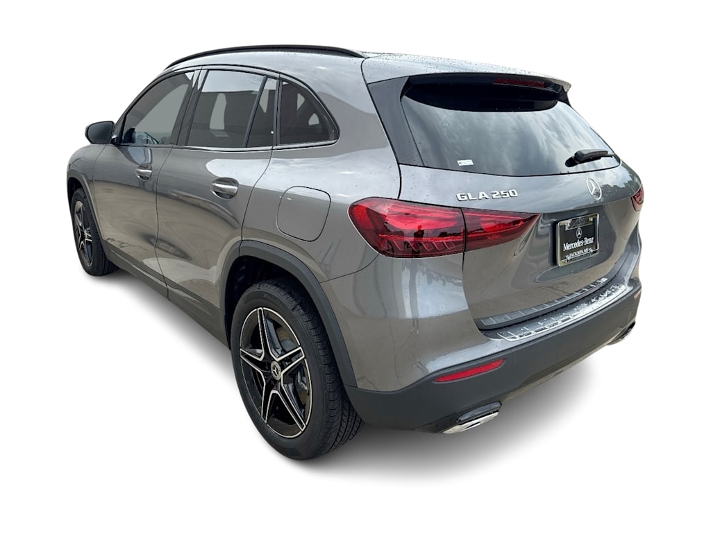 Thumbnail: 2026 Mercedes-Benz GLA - 4