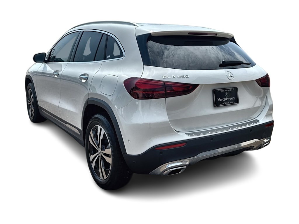 Thumbnail: 2026 Mercedes-Benz GLA - 4