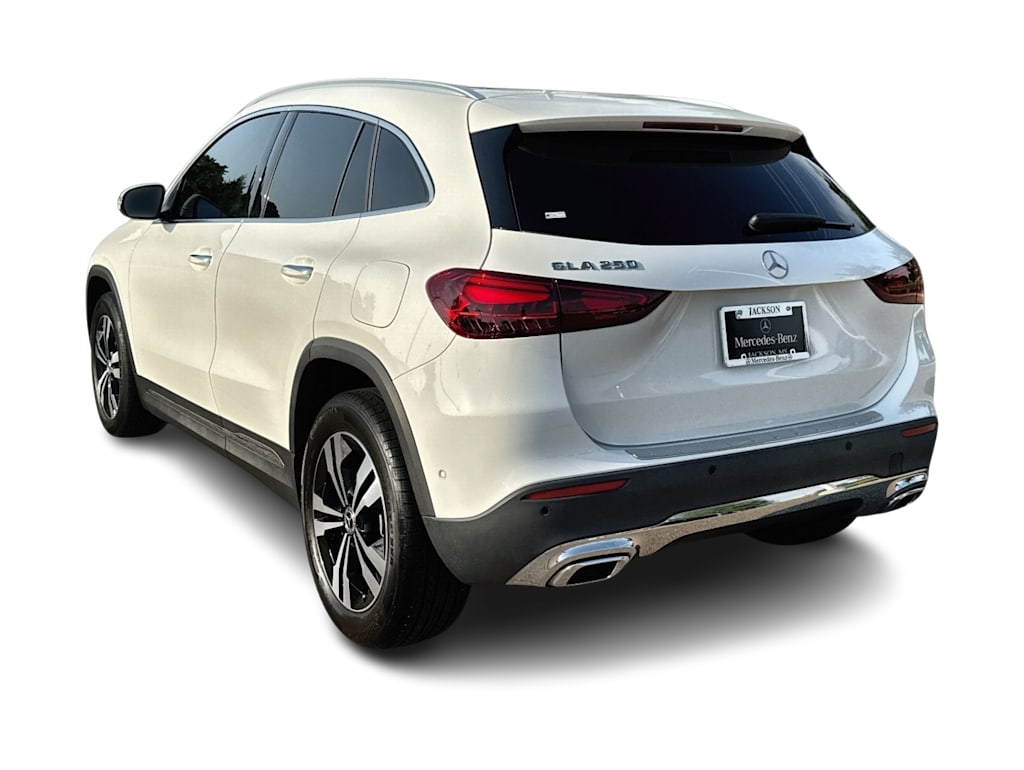 Thumbnail: 2024 Mercedes-Benz GLA - 4
