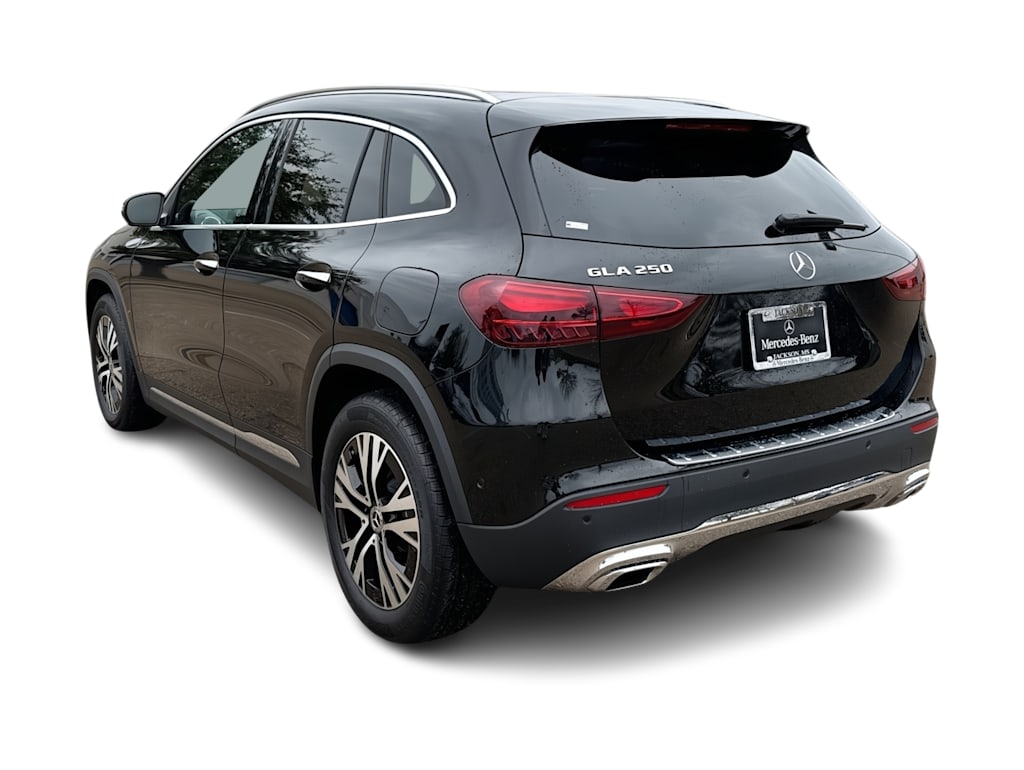 Thumbnail: 2026 Mercedes-Benz GLA - 4