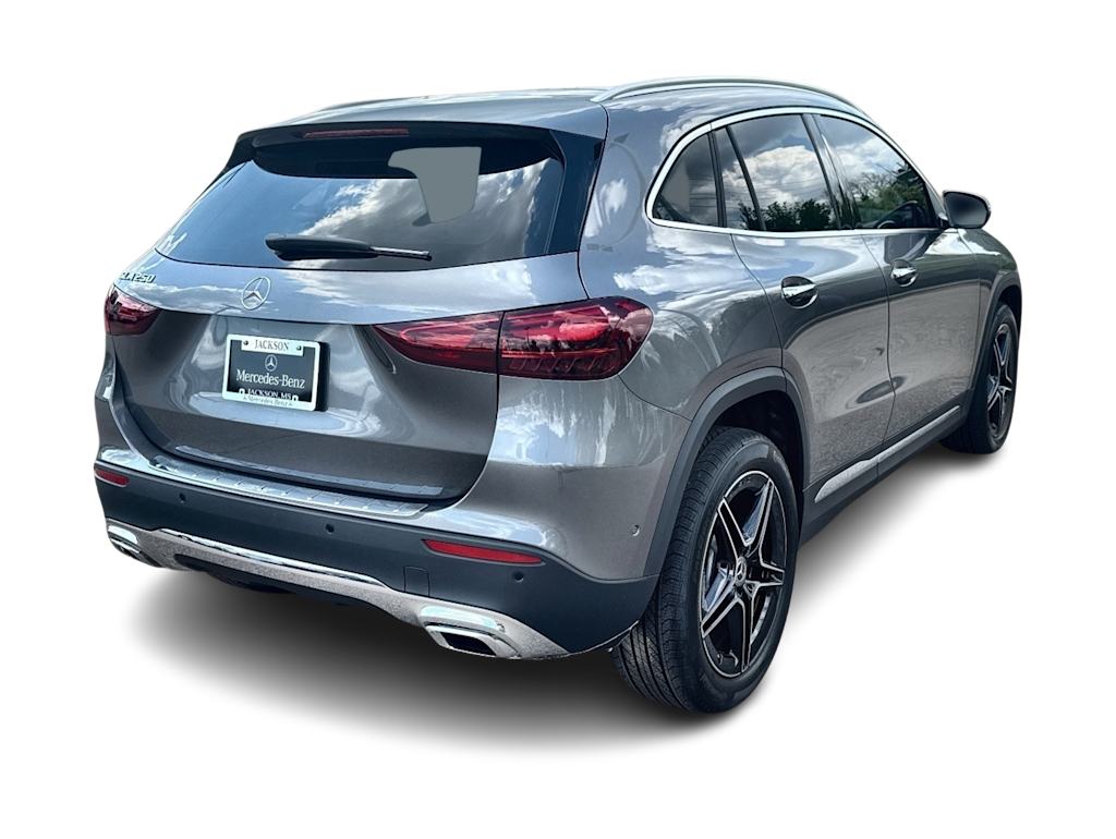 Thumbnail: 2026 Mercedes-Benz GLA - 21