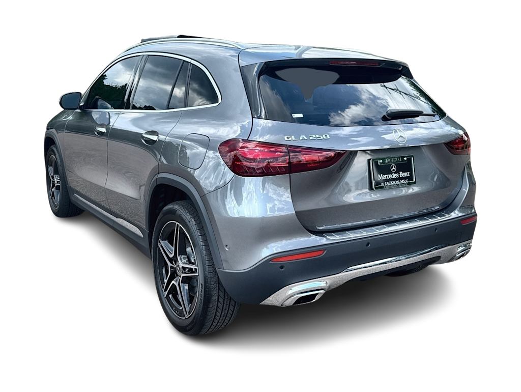 Thumbnail: 2026 Mercedes-Benz GLA - 4