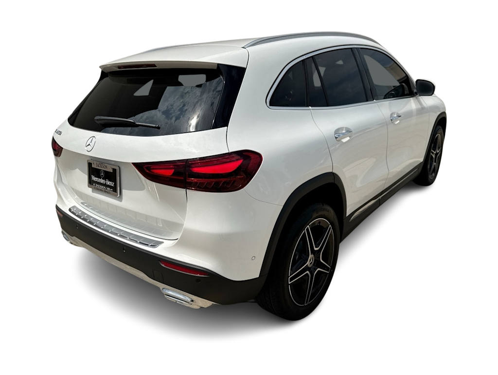 Thumbnail: 2026 Mercedes-Benz GLA - 21