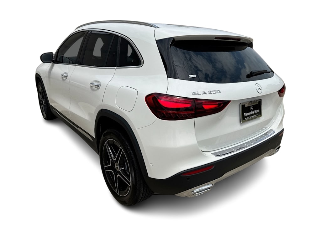 Thumbnail: 2026 Mercedes-Benz GLA - 4