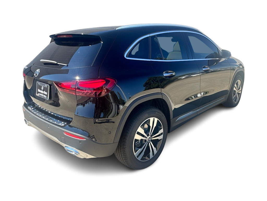 Thumbnail: 2026 Mercedes-Benz GLA - 21