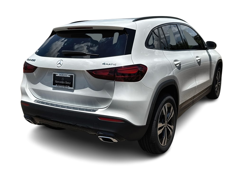 Thumbnail: 2026 Mercedes-Benz GLA - 21
