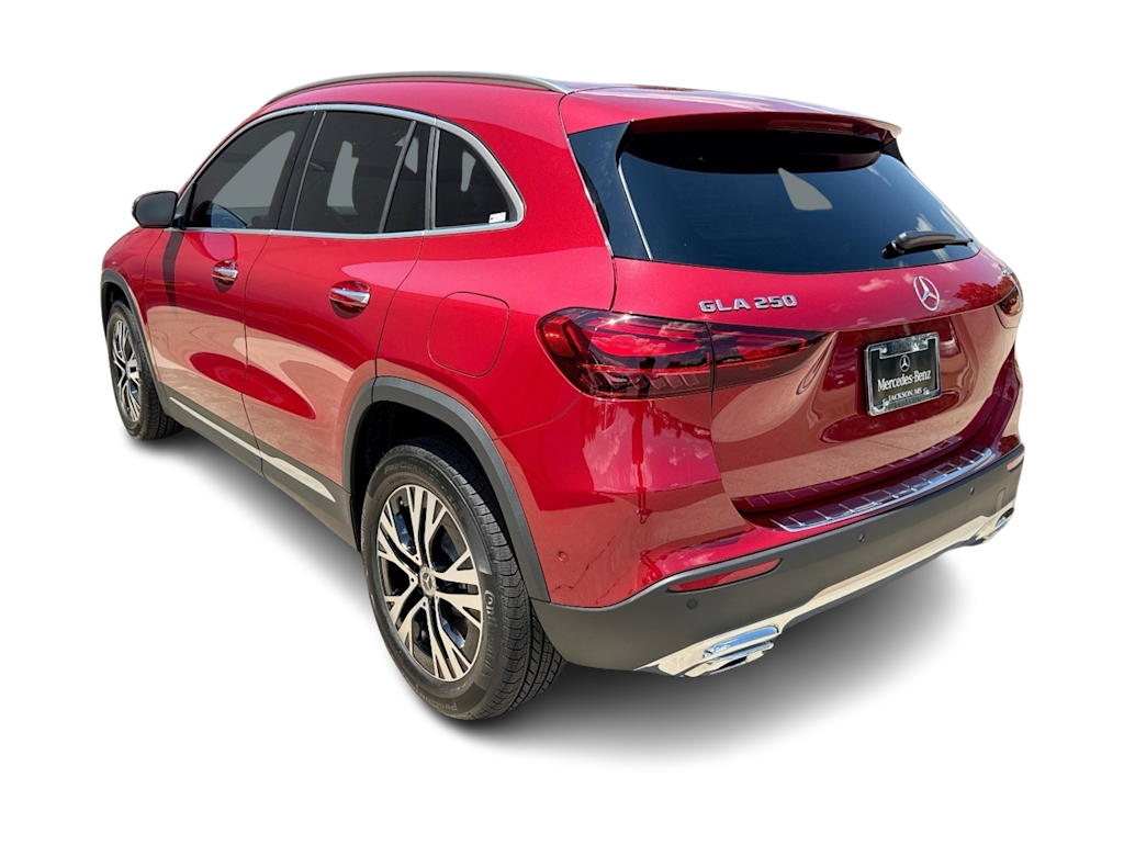 Thumbnail: 2026 Mercedes-Benz GLA - 4
