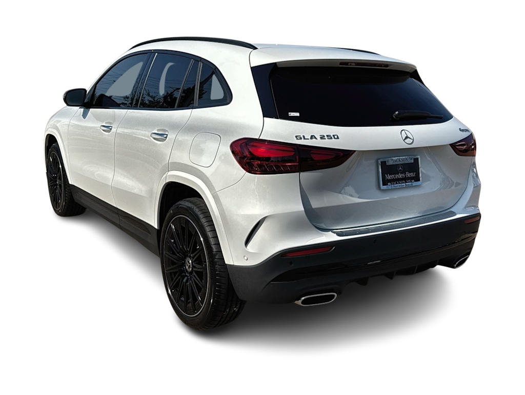 Thumbnail: 2026 Mercedes-Benz GLA - 4