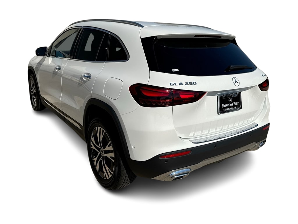 Thumbnail: 2026 Mercedes-Benz GLA - 4