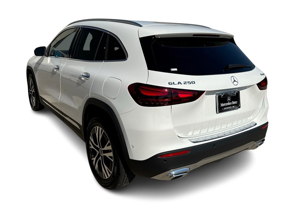 Thumbnail: 2026 Mercedes-Benz GLA - 4